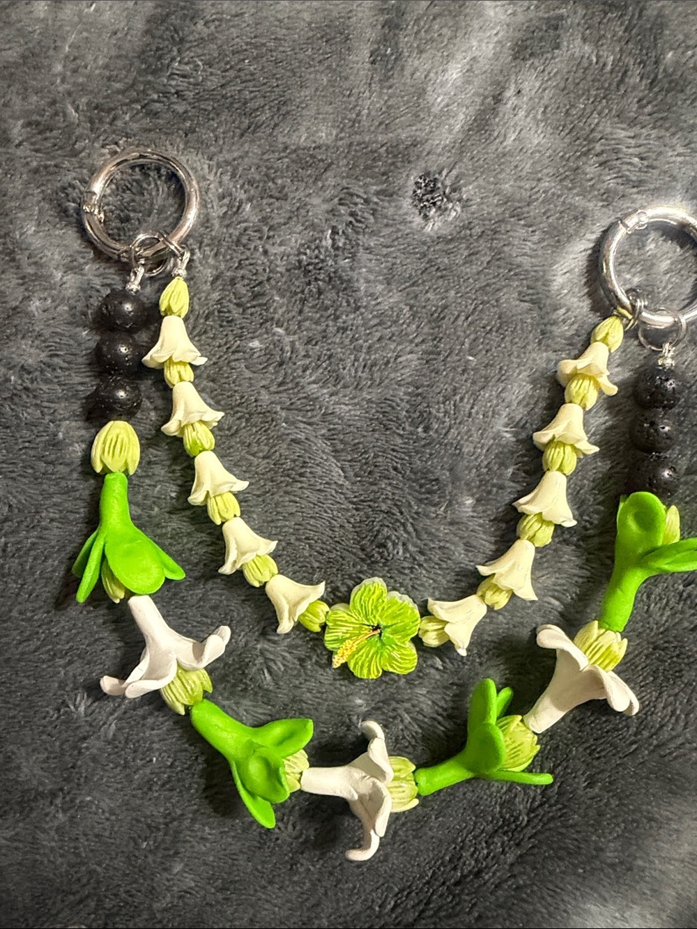 Green & White Double Strand Floral Purse Lei: